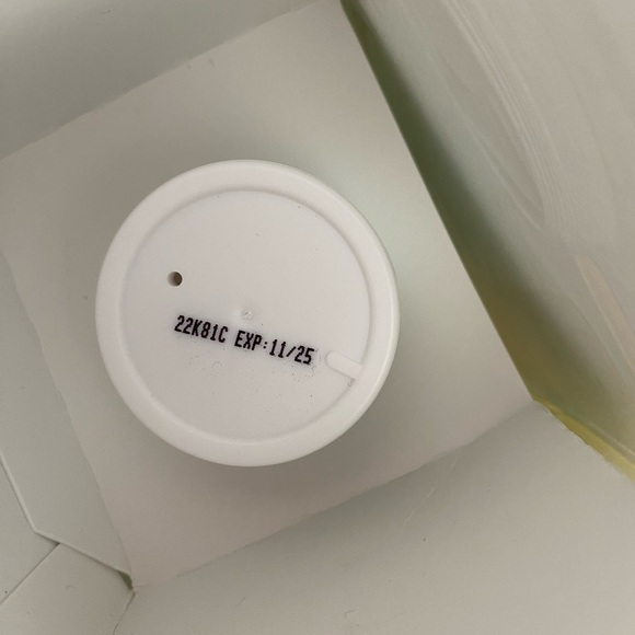 Peter Thomas Roth Patch & Protect Essentials Set - Picture 4 of 4